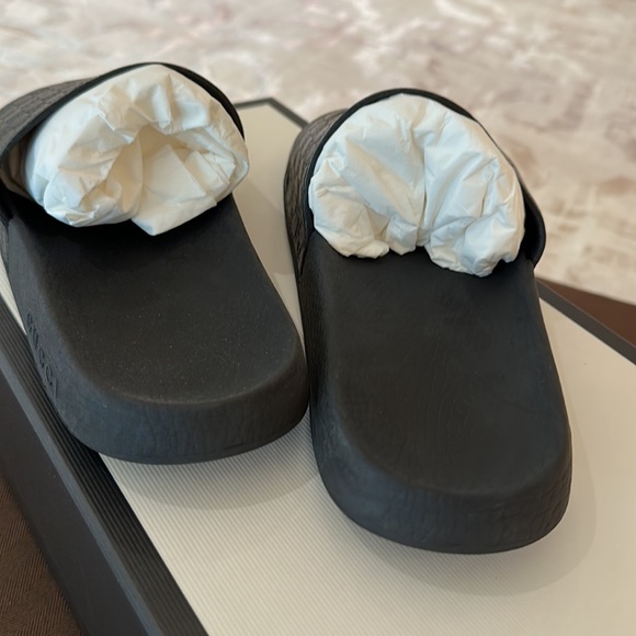 Gucci Men'S Gg Slide Sandal - Picture 8 of 10